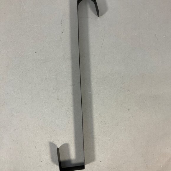 Sattiyrch 15" Wreath Hanger for Front Door Metal Over The Door Single Hook, Blac - Picture 7 of 8